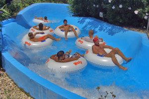 Jugendreisen Rimini Ausflug Wasserpark hier Wasserrutsche