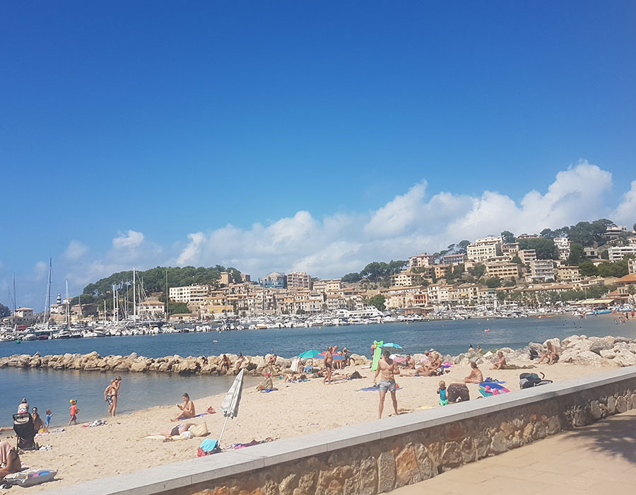 Partyurlaub im September Mallorca Strand Ausflug