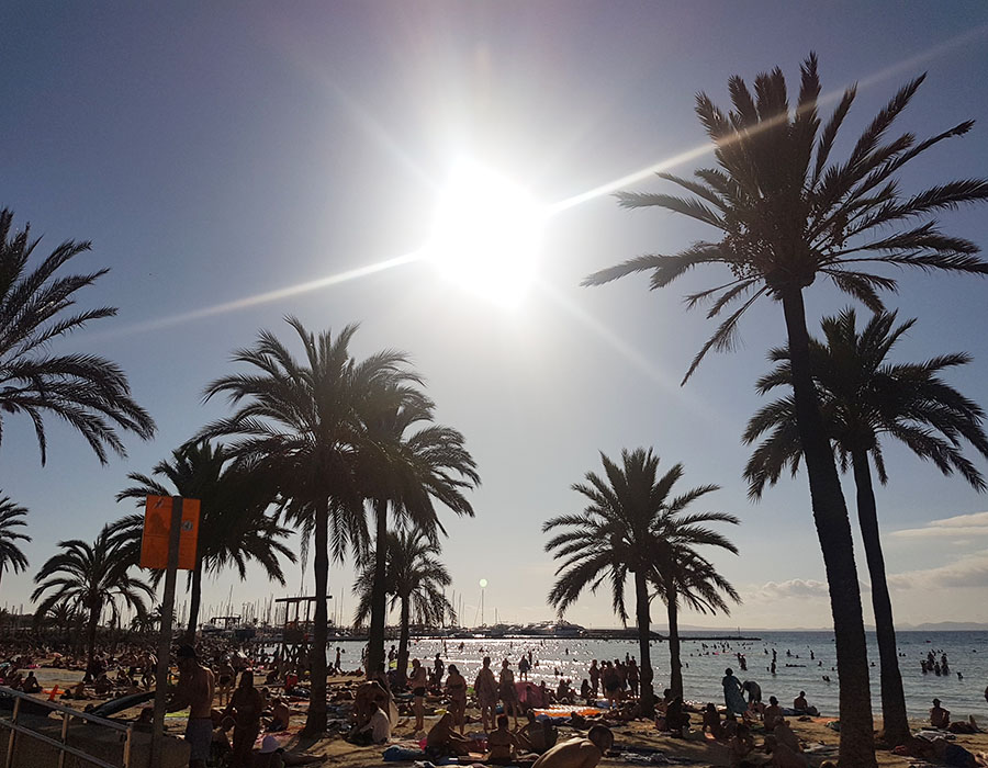 Partyurlaub im September Mallorca Strand und Sonne