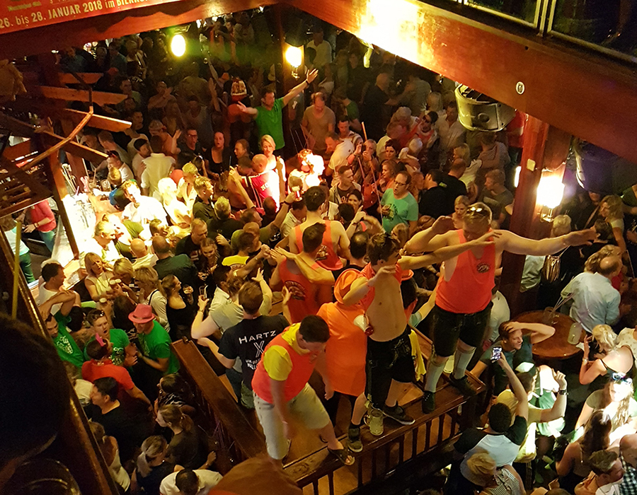 Partyurlaub im September Mallorca Stimmung Bierkönig