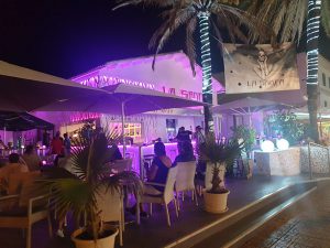 Nightlife Cala Ratjada auf Mallorca im September hier Bar La Santa