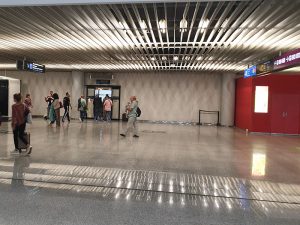 Raucherbereich Flughafen Palma nach Sicherheitskontrolle