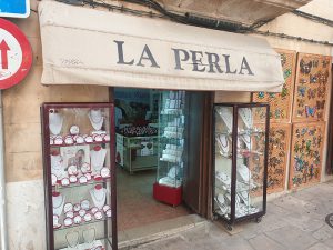 Shoppen in Palma hier La Perla