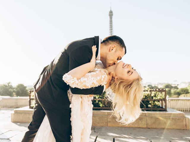 Paris die Stadt der Liebe - beliebtes Ziel für Anträge und verliebte Paare