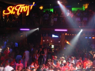 Partyurlaub Lloret de Mar Erfahrungen beste Clubs - Party St.Trop