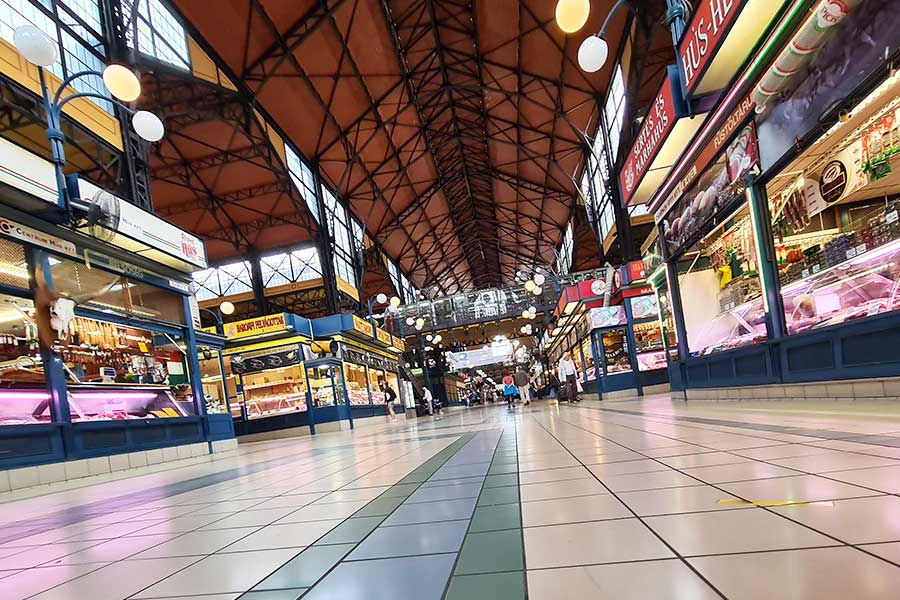 Große Markthalle in Budapest - Tipps für Städtetrip und Tagesausflug