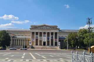 Kunstmuseum am Heldenplatz in Budapest - Städtetrip Tipps und Sehenswürdigkeiten
