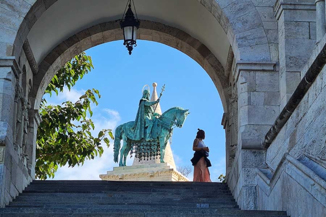 Sehenswürdigkeiten Budapest Stephen Statue an der Fischerbastei