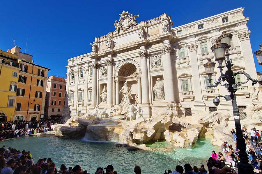 Trevi-Brunnen-Städtereise-Rom-im-Oktober